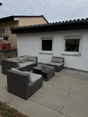 Ein Sitzbereich in der Unterkunft Ruhige 60qm Wohnung mit Self Check In und Terrasse