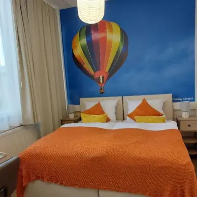 Renatus Apartments