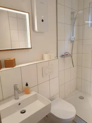 Ein Badezimmer in der Unterkunft Fenster zum Hof