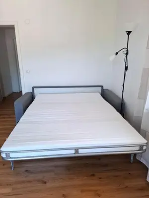 Ein Bett oder Betten in einem Zimmer der Unterkunft Villa Auszeit Wohnung im Haus Frey - Weindorf, 1 BR bis 3 Personen