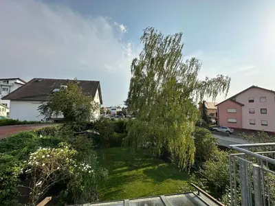 Ein Garten an der Unterkunft Sunnyside - Modern holiday apartment Pfungstadt