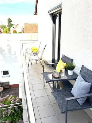 Ein Balkon oder eine Terrasse in der Unterkunft Ihre Pfalz-Auszeit, neu mit Stil, Balkon und Traumgarten