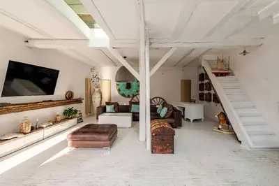 Ein Sitzbereich in der Unterkunft Stilhaus 370qm 1 bis 8 Erw und 2 Kids zentral P