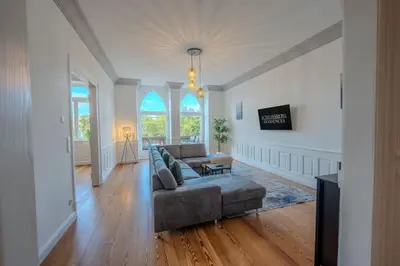 TV/Unterhaltungsangebot in der Unterkunft SCHLOSSBERG RESIDENCES - Design City-Apartment im Herzen von Bensheim