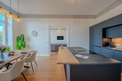 TV/Unterhaltungsangebot in der Unterkunft SCHLOSSBERG RESIDENCES - Design City-Apartment im Herzen von Bensheim