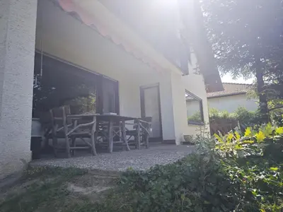 Das Gebäude in dem sich die Ferienwohnung befindet