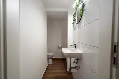 Ein Badezimmer in der Unterkunft Übernachten im Kulturdenkmal - Weinort