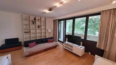 Ein Sitzbereich in der Unterkunft Bright & Cozy Apartment in Mainaschaff