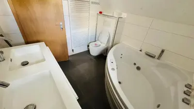 Ein Badezimmer in der Unterkunft Neuhofen Stay