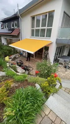 Ein Garten an der Unterkunft Große Wohnung