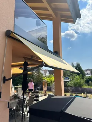 Ein Balkon oder eine Terrasse in der Unterkunft Große Wohnung