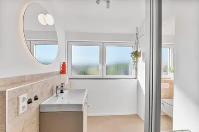 Ein Badezimmer in der Unterkunft WHONAP - Stadhûs I Küche I Zentral I A81 I Business