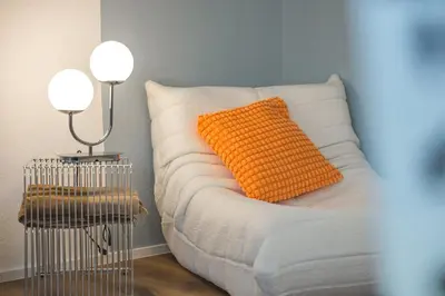 Ein Bett oder Betten in einem Zimmer der Unterkunft WHONAP - Stadhûs I Küche I Zentral I A81 I Business