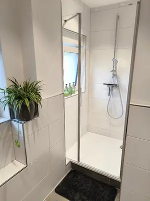 Ein Badezimmer in der Unterkunft Im Grünen