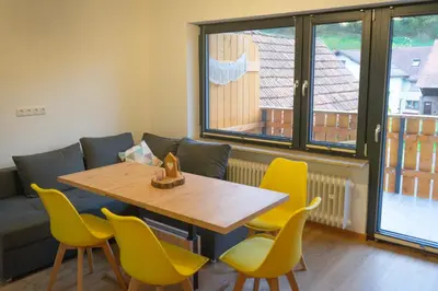 Ein Sitzbereich in der Unterkunft Familienfreundliche Ferienwohnung 