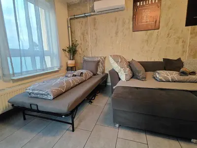 Ein Sitzbereich in der Unterkunft Wohlfühlnest St Leon Rot Aufzug Klima Balkon