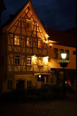 Das Gebäude in dem sich das Hotel befindet