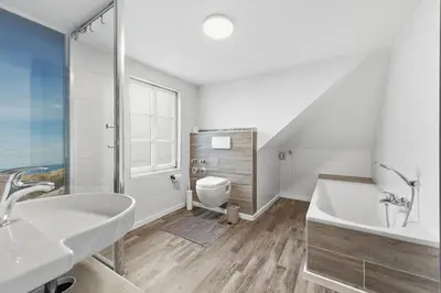 Ein Badezimmer in der Unterkunft BackHome - MAISIONETTE - 120qm - Fantastische Schlosslage - SmartTV - Waschmaschine - Netflix - 24h Checkin- Apartment 4