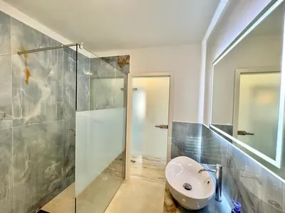 Ein Badezimmer in der Unterkunft Villa Heusenstamm