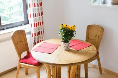 Ein Sitzbereich in der Unterkunft Ferienwohnung Spiegelberg