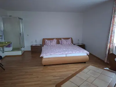 Ein Bett oder Betten in einem Zimmer der Unterkunft Gästezimmer Hagenschieß