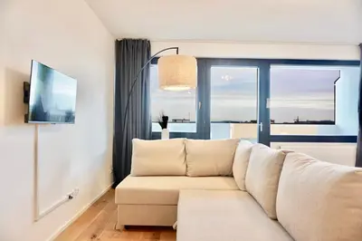 TV/Unterhaltungsangebot in der Unterkunft 2 separate Apartments direkt in der City mit privaten Stellplätzen max 1,65m Höhe und 1,8m Breite für bis zu 8 Personen