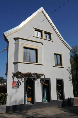 Das Gebäude in dem sich die Ferienwohnung befindet