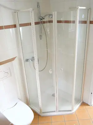Ein Badezimmer in der Unterkunft Ferienwohnung Ferienhaus Wörrstadt
