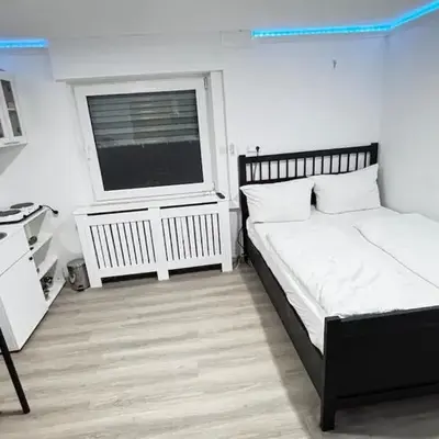 Zoe single room