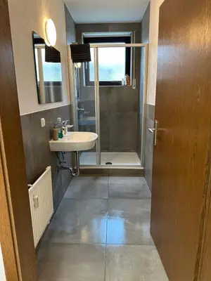 Ein Badezimmer in der Unterkunft RO1 - Gepflegte Unterkunft Nahe Frankfurt