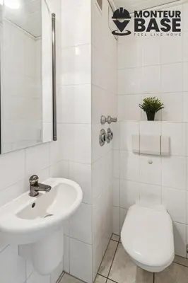 Ein Badezimmer in der Unterkunft MONTEUR - Unterkunft für bis zu 6 Personen in 63128 Dietzenbach - OF05