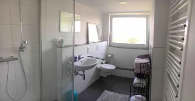 Ein Badezimmer in der Unterkunft Appartement mit Panoramablick über Aschaffenburg