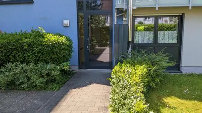 Ein Garten an der Unterkunft FeWo Apland