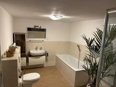 Ein Badezimmer in der Unterkunft Lovingly and Calm Accommodation