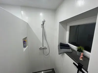 Ein Badezimmer in der Unterkunft Live-In Room 6