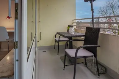 Ein Balkon oder eine Terrasse in der Unterkunft Gemütliche 2-Zi-Whg mit Balkon im Süden von HD