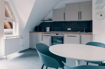 Küche/Küchenzeile in der Unterkunft Moderne 2 Zimmer Wohnung im Herzen von Karlsruhe 64m2 2 OG