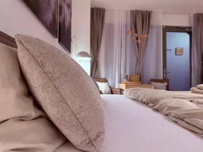Ein Bett oder Betten in einem Zimmer der Unterkunft Pfalzliebe Suites - Suite Franz, Landau Zentrum