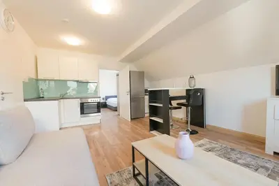 Küche/Küchenzeile in der Unterkunft G Living Klingenberg153 City und Work Apartment