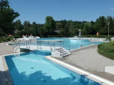 Der Swimmingpool an oder in der Nähe von Holiday Home Nur-Dach-Ferienhaus für vier Personen by Interhome