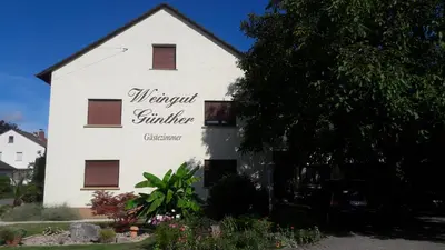 Das Gebäude in dem sich das Bed & Breakfast befindet