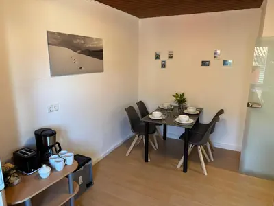 Ein Sitzbereich in der Unterkunft Gemütliche, lichtdurchflutete Wohnung
