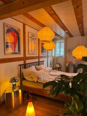 Ein Bett oder Betten in einem Zimmer der Unterkunft Herzstück 1526 - Ihre Ferienwohnung im Fachwerkhaus direkt in der Altstadt