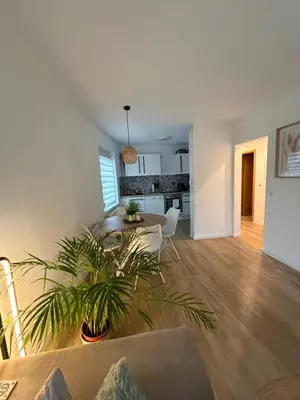 Küche/Küchenzeile in der Unterkunft S&G Home Stilvolles 2-Zimmer-Apartment in zentraler Lage, Komfort & Entspannung garantiert!