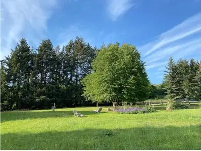 Ein Garten an der Unterkunft Öko-Fachwerkhaus am Schwarzwald