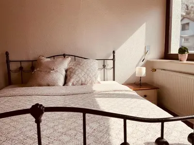 Ein Bett oder Betten in einem Zimmer der Unterkunft Odw homes - Large country house with three apartments and garden