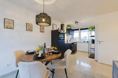 Küche/Küchenzeile in der Unterkunft Moderne 2-Zimmer Wohnung - kostenloser Parkplatz