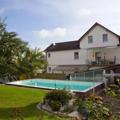Apartment mit Pool und überdachtem Balkon by Interhome
