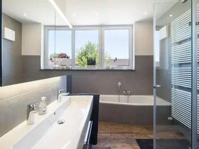 Ein Badezimmer in der Unterkunft Apartment Wohnung in Lerchenberg mit Großer Terrasse by Interhome
