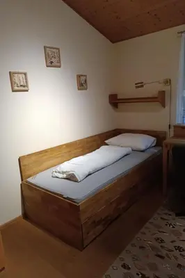 Ein Bett oder Betten in einem Zimmer der Unterkunft Holiday Home Haus Robinson by Interhome